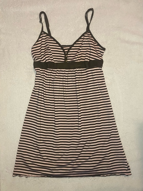 Secret Treasures Dresses & Skirts - Secret Treasure Babydoll slip dress